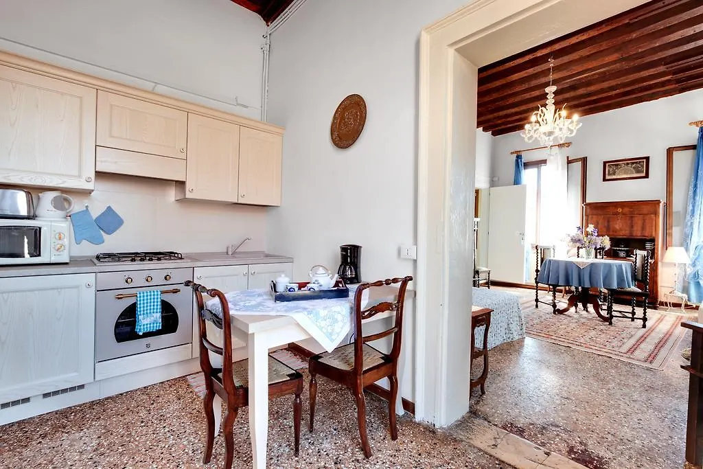 Ca' Badoer West Studio Venice Apartment